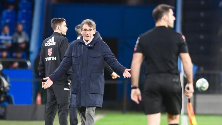 Fernando Vázquez, ayer en Riazor.