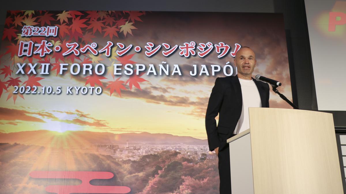 Iniesta recibe un premio en Japón por ser &quot;embajador&quot; de la cultura española