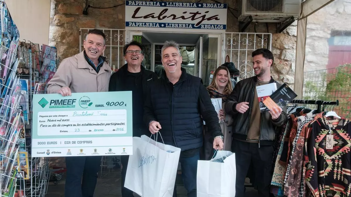 Bartolomé Torres, taxista de Ibiza, gasta los 9.000 euros en compras: "Los milagros existen, a alguien le toca y el afortunado fui yo"