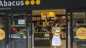 Una tienda de Abacus en el barrio de Sant Andreu.