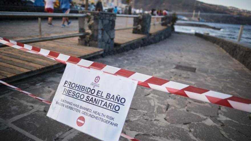 Cerrada una zona de baño de la Playa de Punta Larga (Candelaria)