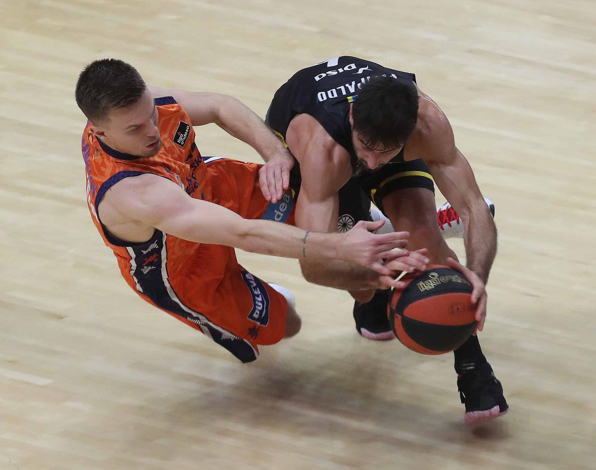 Valencia Basket - Iberostar Tenerife (89-95)