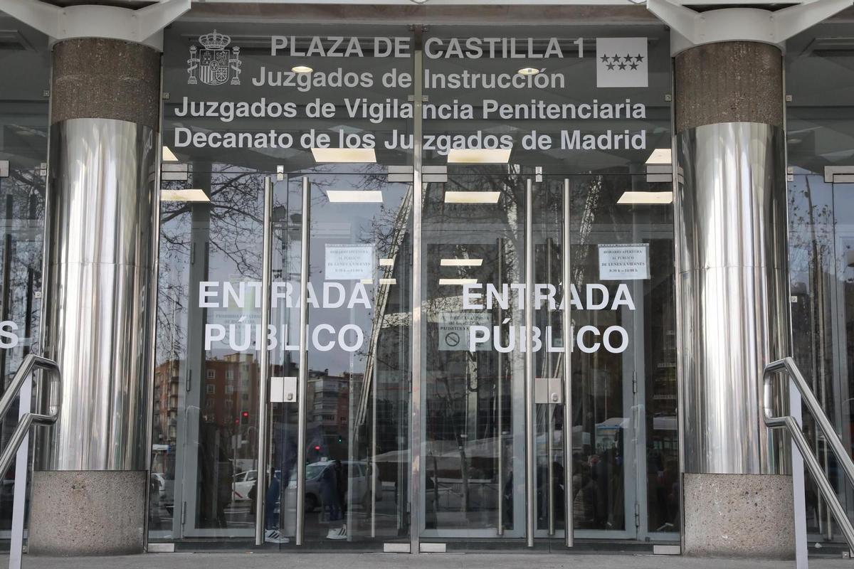 Archivo - Imagen de recurso de la entrada de los Juzgados de Plaza de Castilla.