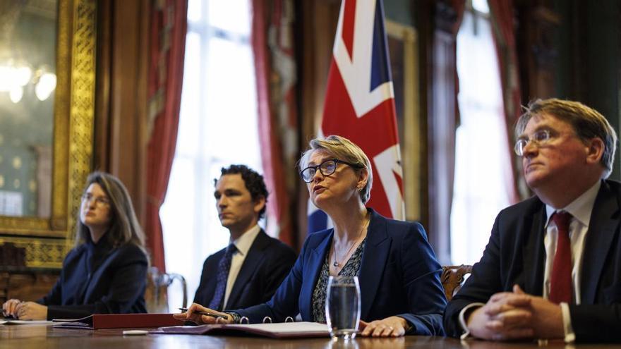 El Reino Unido urge a la comunidad internacional a buscar soluciones conjuntas para desbloquear el estrecho de Ormuz