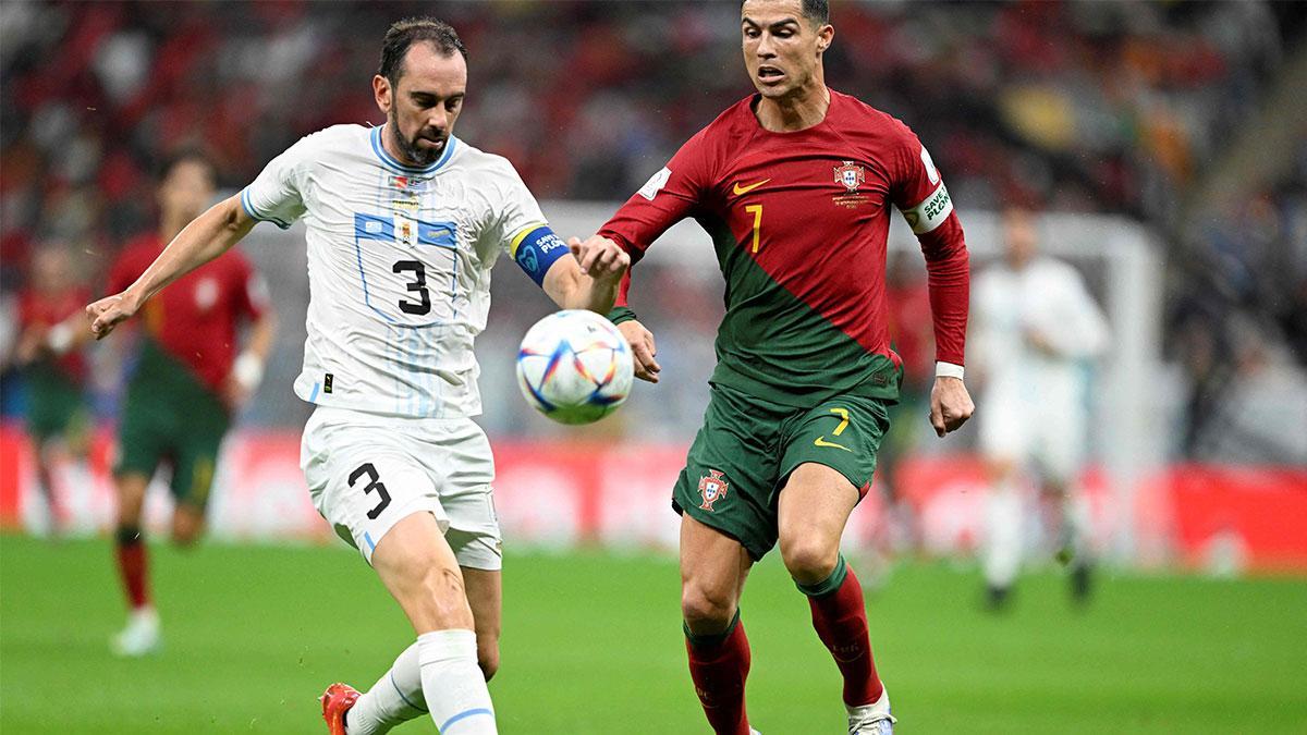 Vista Del Logo De Portugal Contra Selección De Fútbol Uruguay