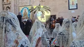 La Virgen del Carmen procesiona en tierra y mar