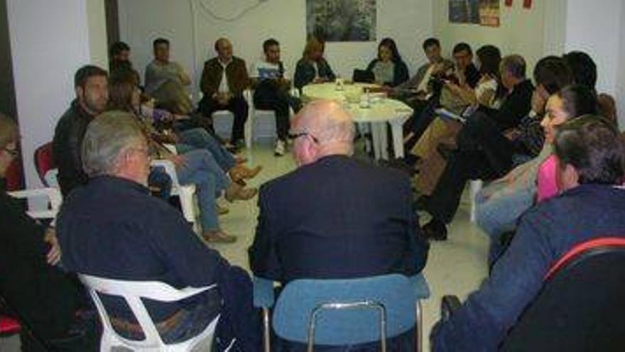 Almassora asiste con seis representantes al XIII Congreso Regional del PP en Alicante