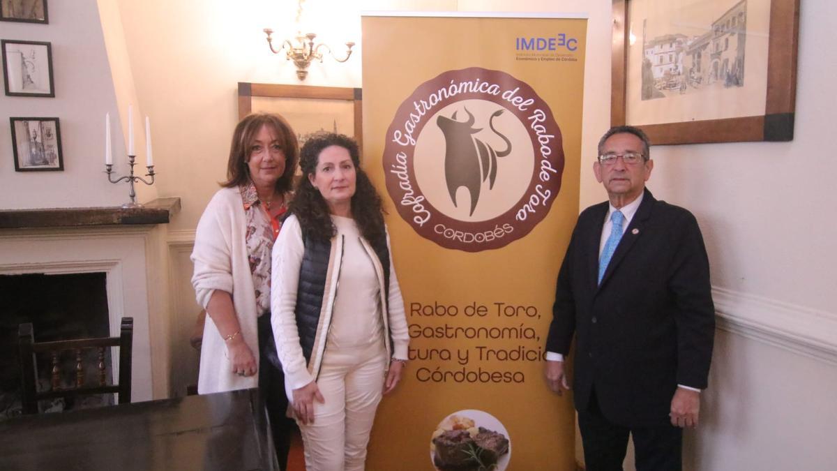 Miembros de la Cofradía del Rabo de Toro.