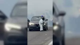 Espectacular asalto con explosiones y tiroteos a un furgón blindado en Italia | Vídeo