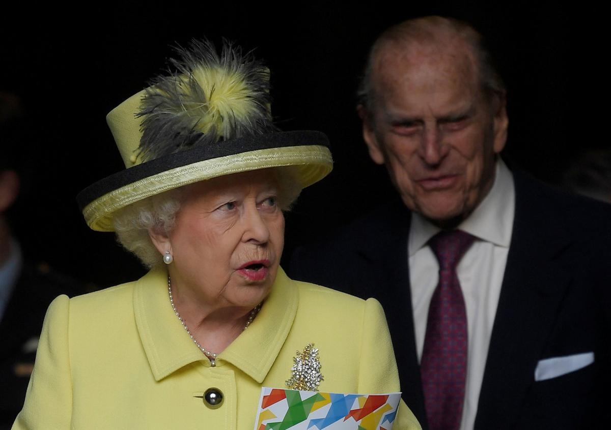 Britain’s Queen Elizabeth leaves with her husband Prince Philip following a Commonwealth Day service at Westminster Abbey in London, Britain March 13, 2017. REUTERS/Toby Melville
