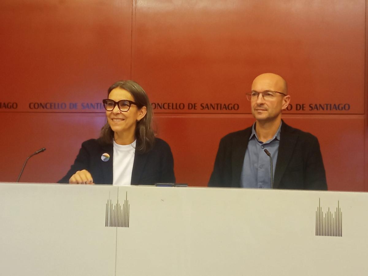 Os edís socialistas Mercedes Rosón e Gonzalo Muíños no Pazo de Raxoi
