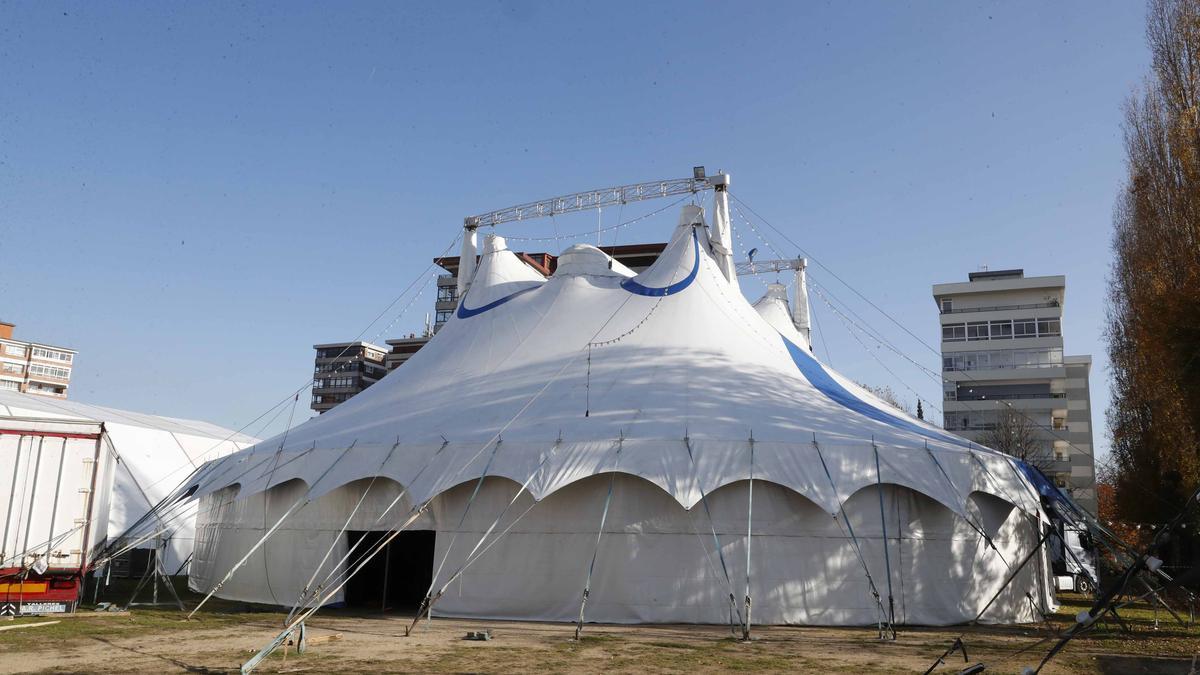 Carpa del Circo de Navidad de Vigo que abrirá el 4 de diciembre en Coia.