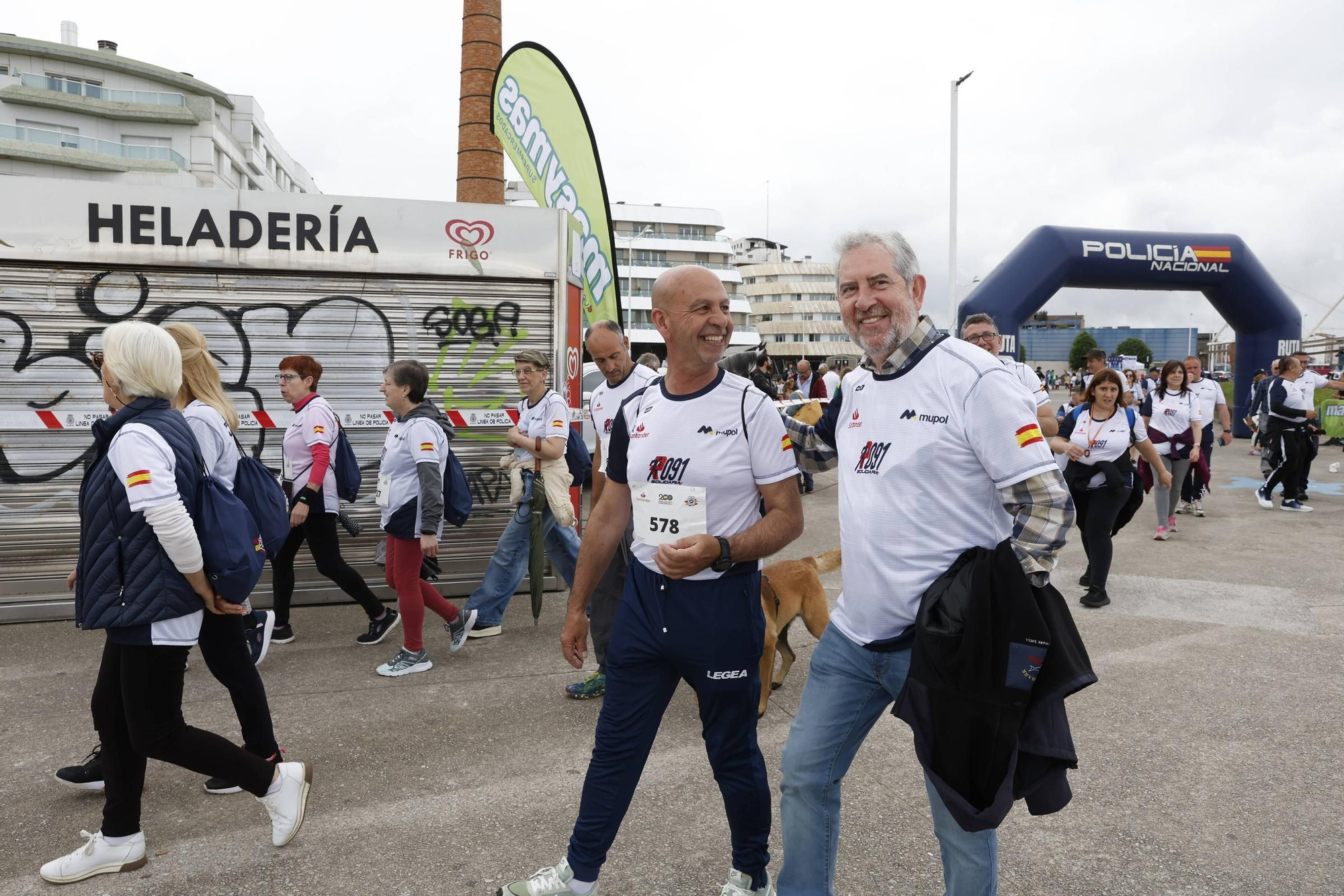 En imágenes: Gijón se vuelca con la "Ruta 091" de la Policía Nacional