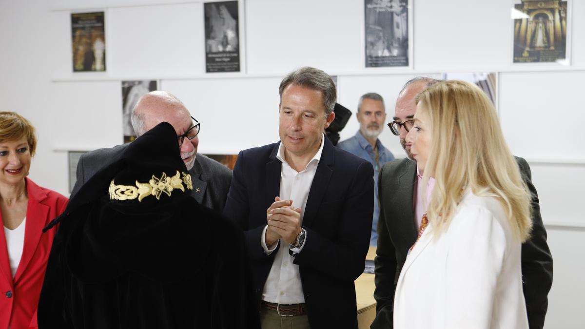 Fulgenico Gil, esta mañana durante la presentación del estreno de la Hermandad de la Curia para 2024.