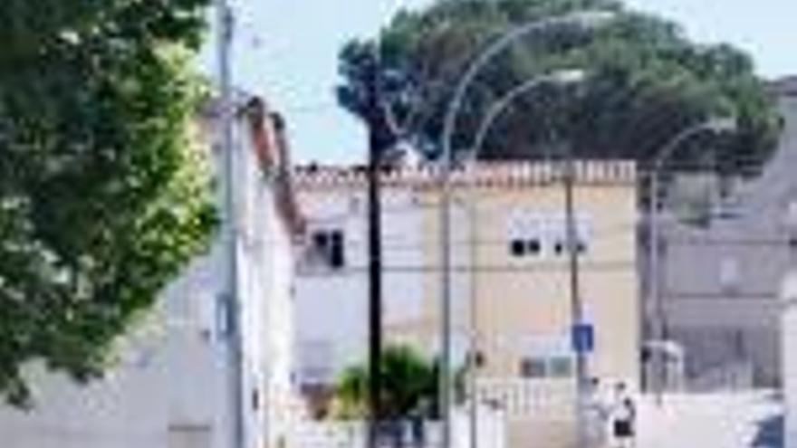 Veïns de Vila-roja denuncien que pateixen talls de llum injustificats