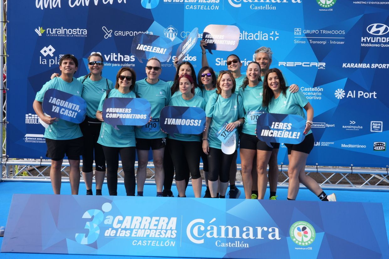 Búscate en las fotos de la Carrera de las Empresas en Castellón