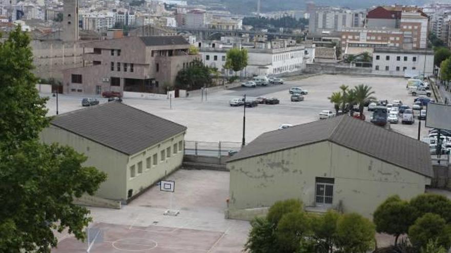 Los arquitectos diseñarán las «nuevas» aulas verdes que están junto a la plaza Al Azraq.