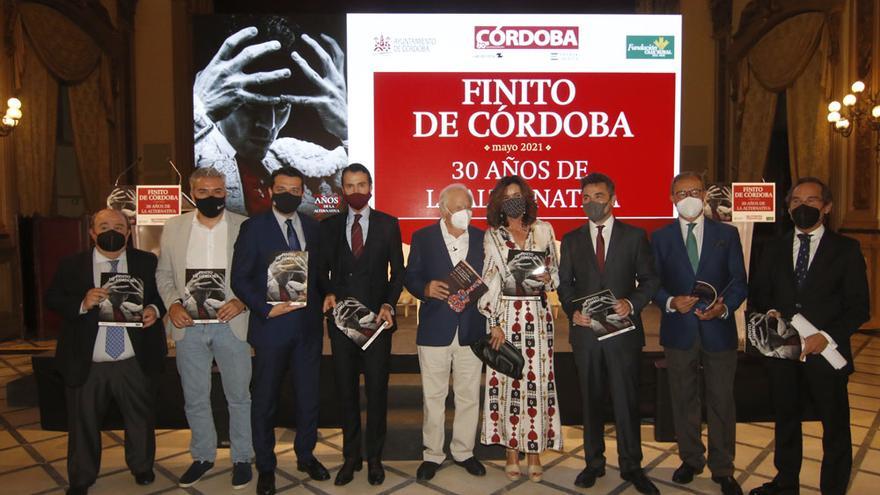 Diario CÓRDOBA presenta la publicación dedicada al 30 aniversario de la alternativa de Finito