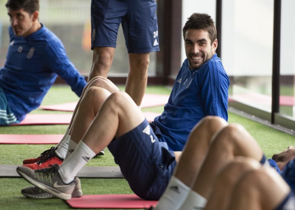 Sesión regenerativa del Real Oviedo en Las Caldas