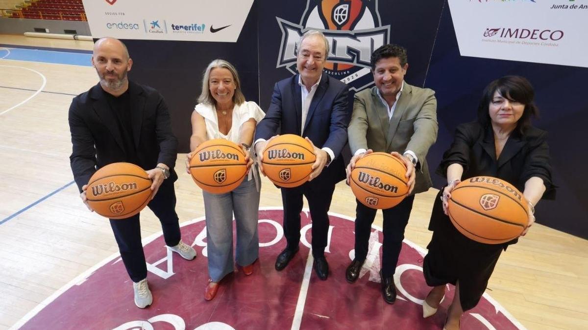 Eduardo Lucena, Isabel Albás, Antonio de Torres, Sebastián del Rey e Inmaculada Coba, en la presentación del campeonato.