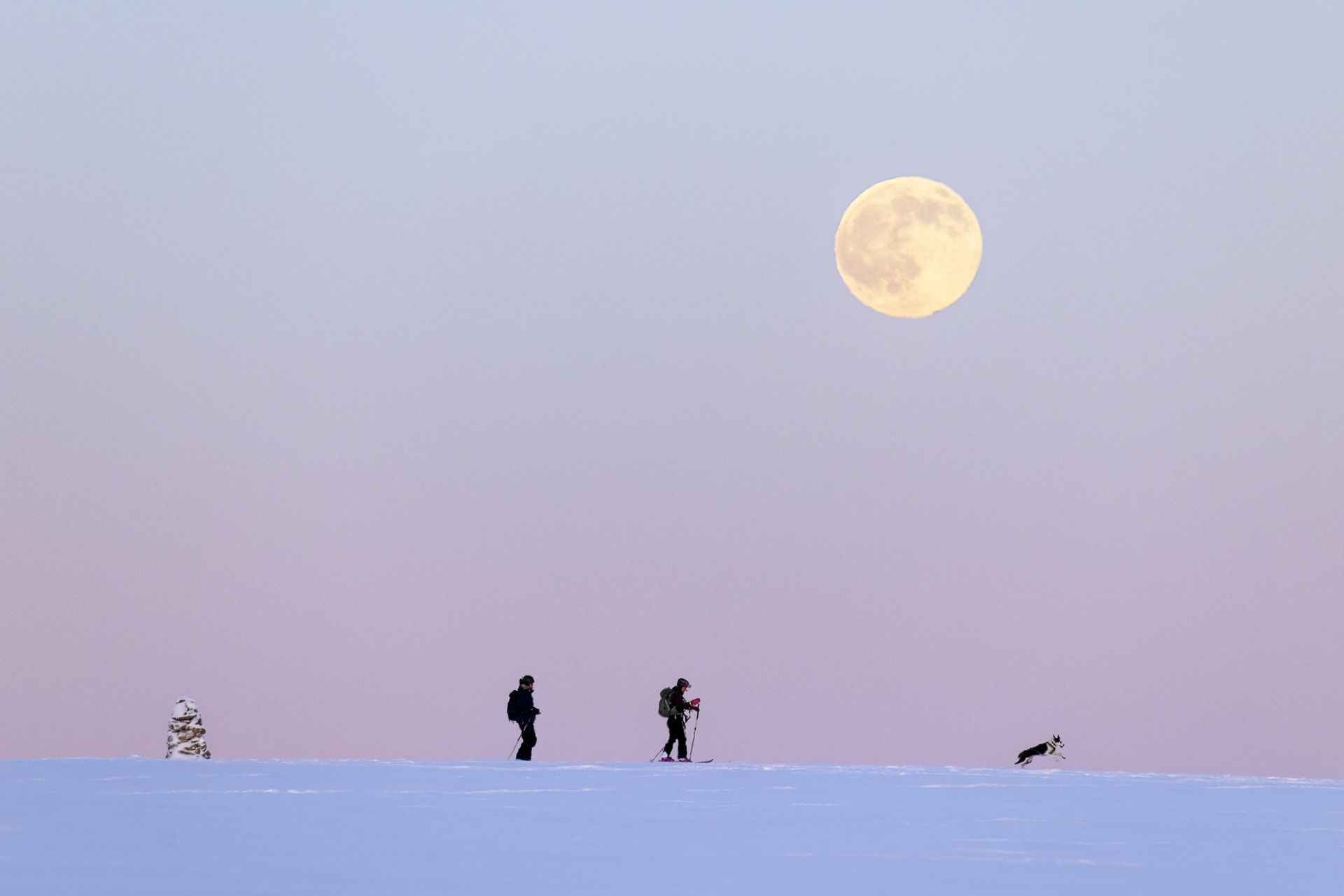 FULL MOON WALK - Espen Bergersen (Noruega) - Highly Commended WINTER MOUNTAIN SPORTS.jpg