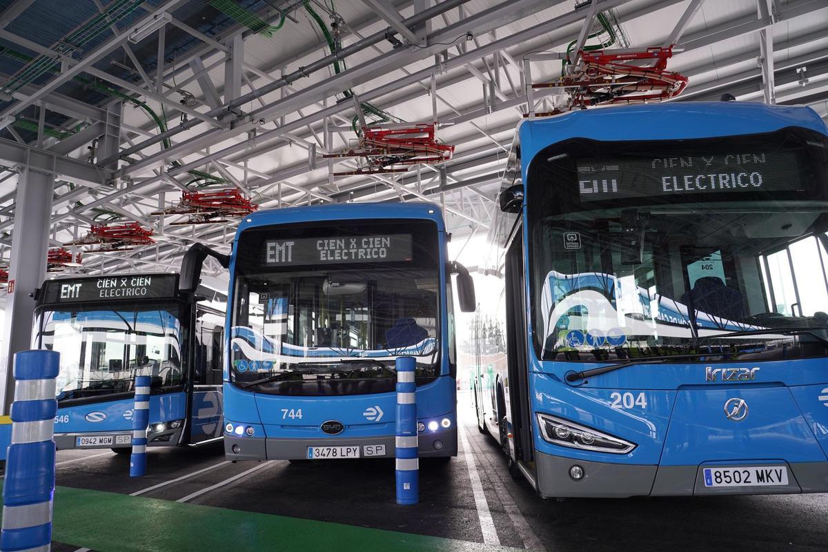 Imagen de archivo de autobuses 100% eléctricos de la EMT.