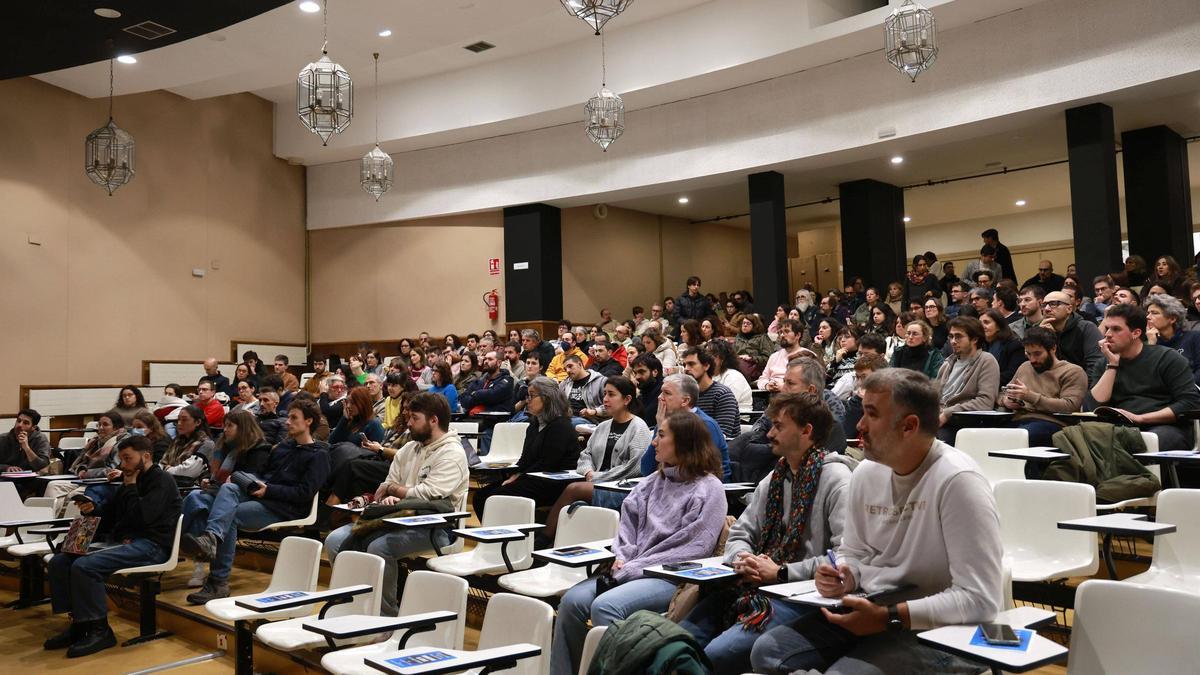 La asamblea celebrada en el IES ROU