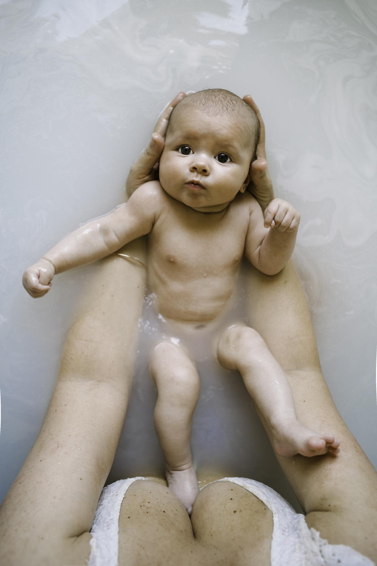 Una de las primeras fotos de Victoria, el bebé de Marga, que dio a luz el día en que empezó el estado de alarma