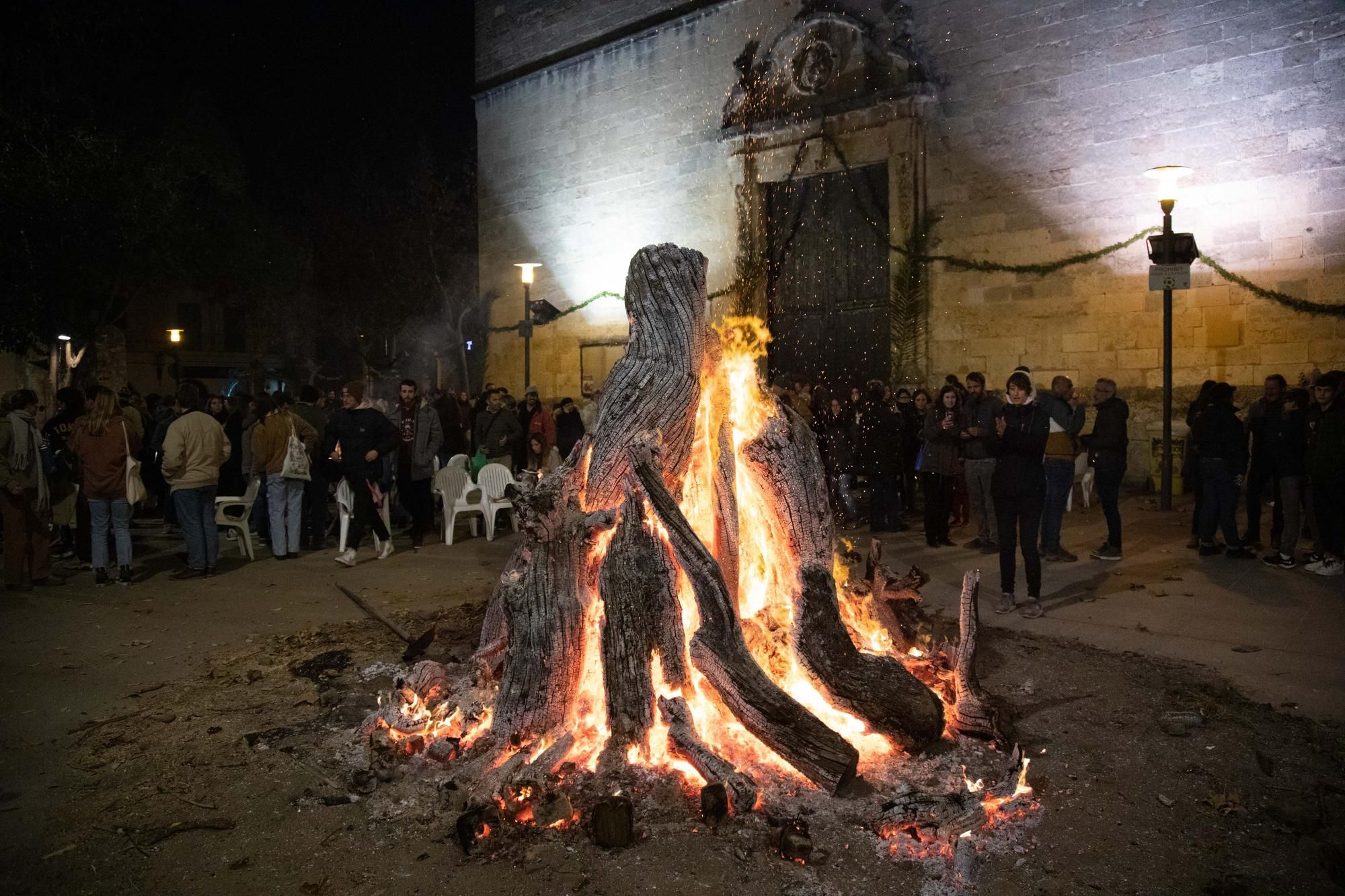 Teufel, Feuerwerk und Clownköpfe: So war Sant Antoni in Sa Pobla auf Mallorca