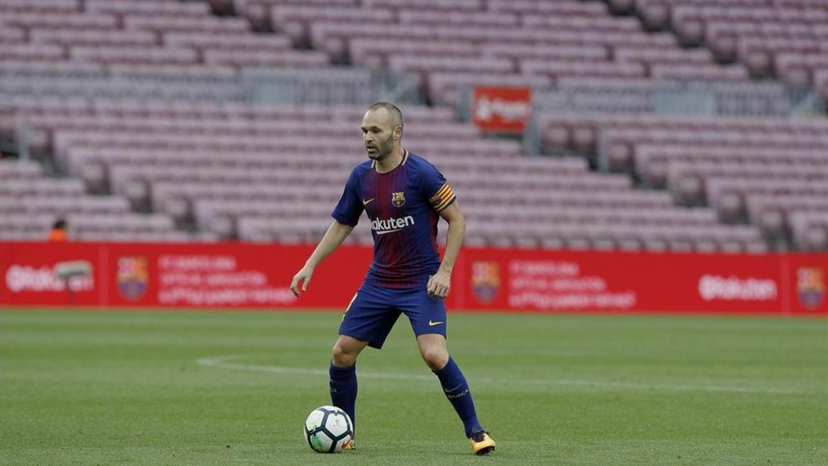 Iniesta se lesionó al término del partido ante Las Palmas