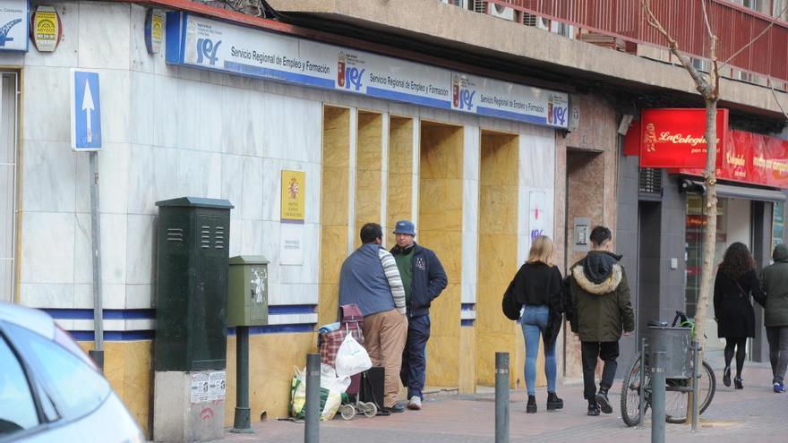 Oficina del SEF en Ronda Norte, Murcia.