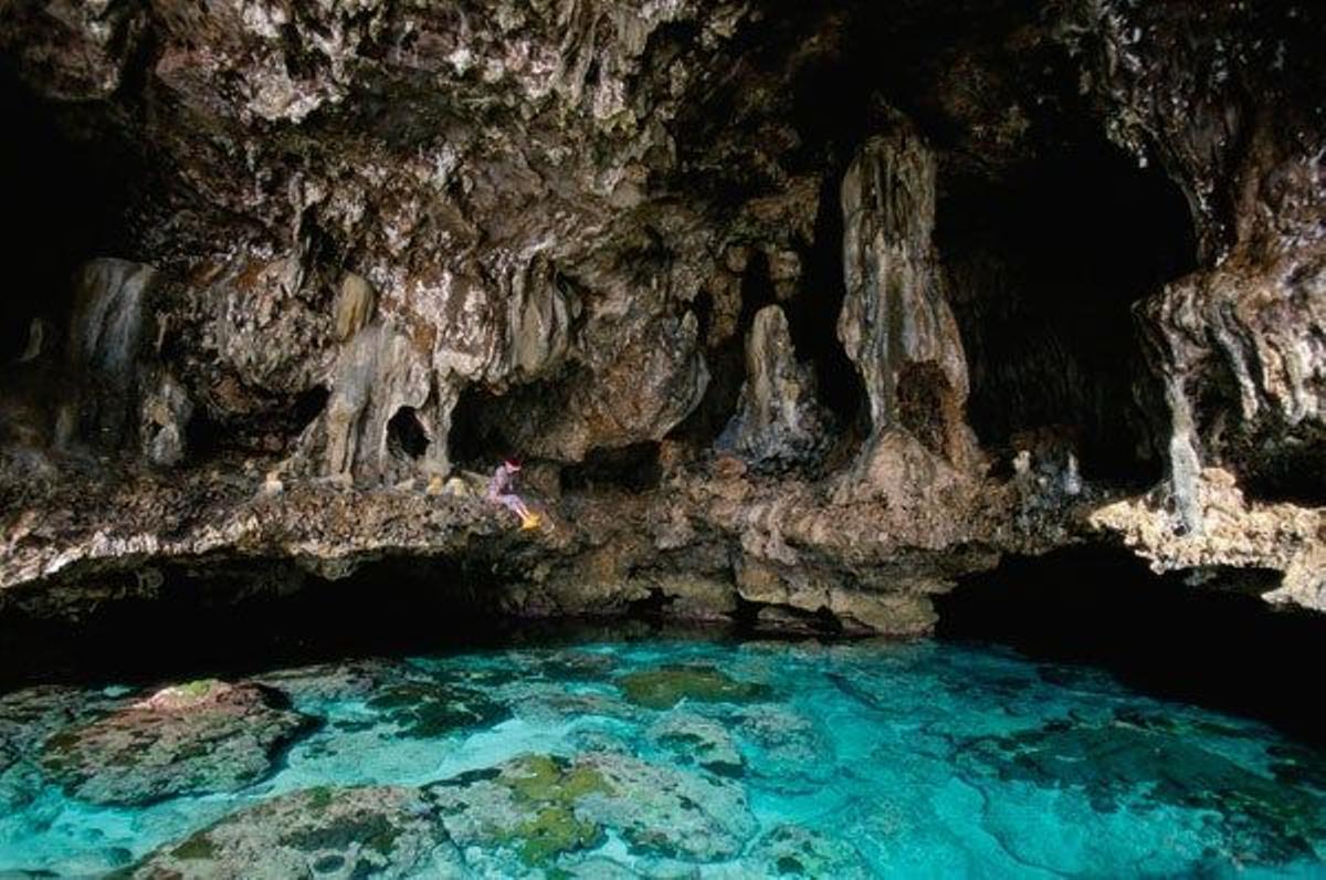 La cueva de Avaiki se encuentra en Niue.