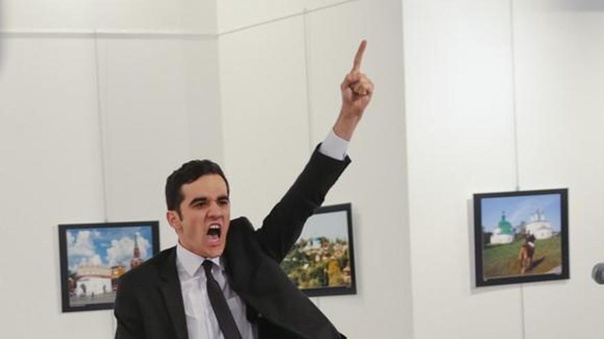 La imagen del asesino del embajador ruso en Turquía gana el World Press Photo