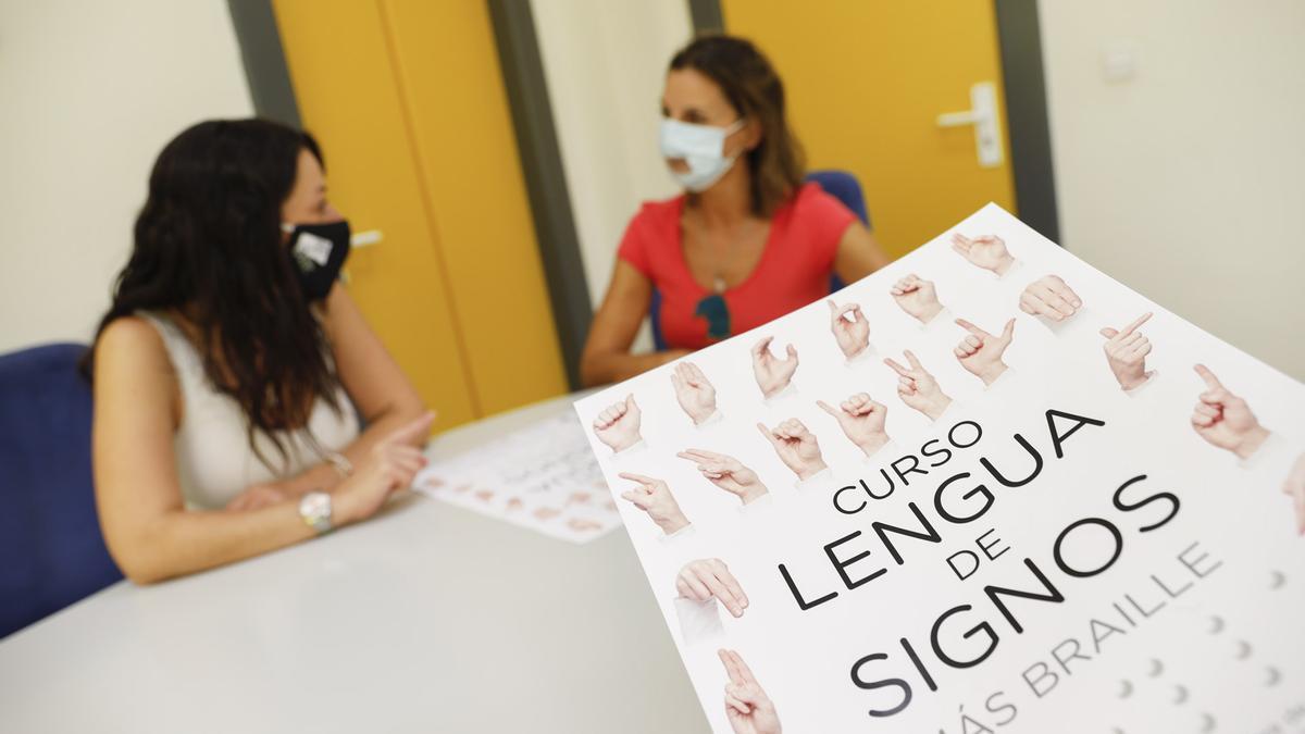 L&#039;Alfàs del Pi ofrece un curso de iniciación a la lengua de signos