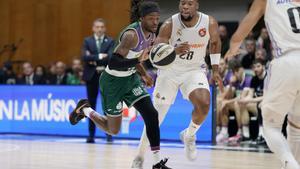 L’Unicaja, el matagegants de la Copa, també tomba el Madrid