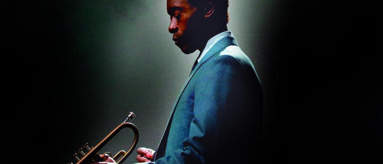 Don Cheadle encarna a Miles Davis en &#039;Miles Ahead&#039;.