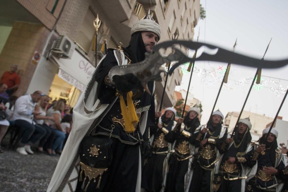 La Entrada Mora despliega poderío en Crevillent