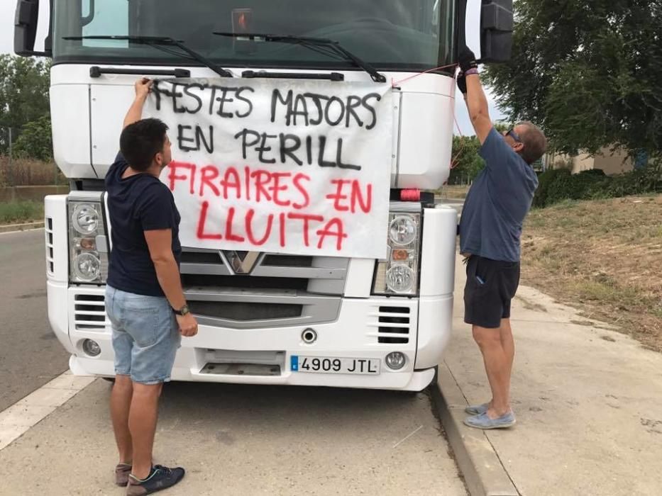 Marxa lenta dels firaires a l''Estartit