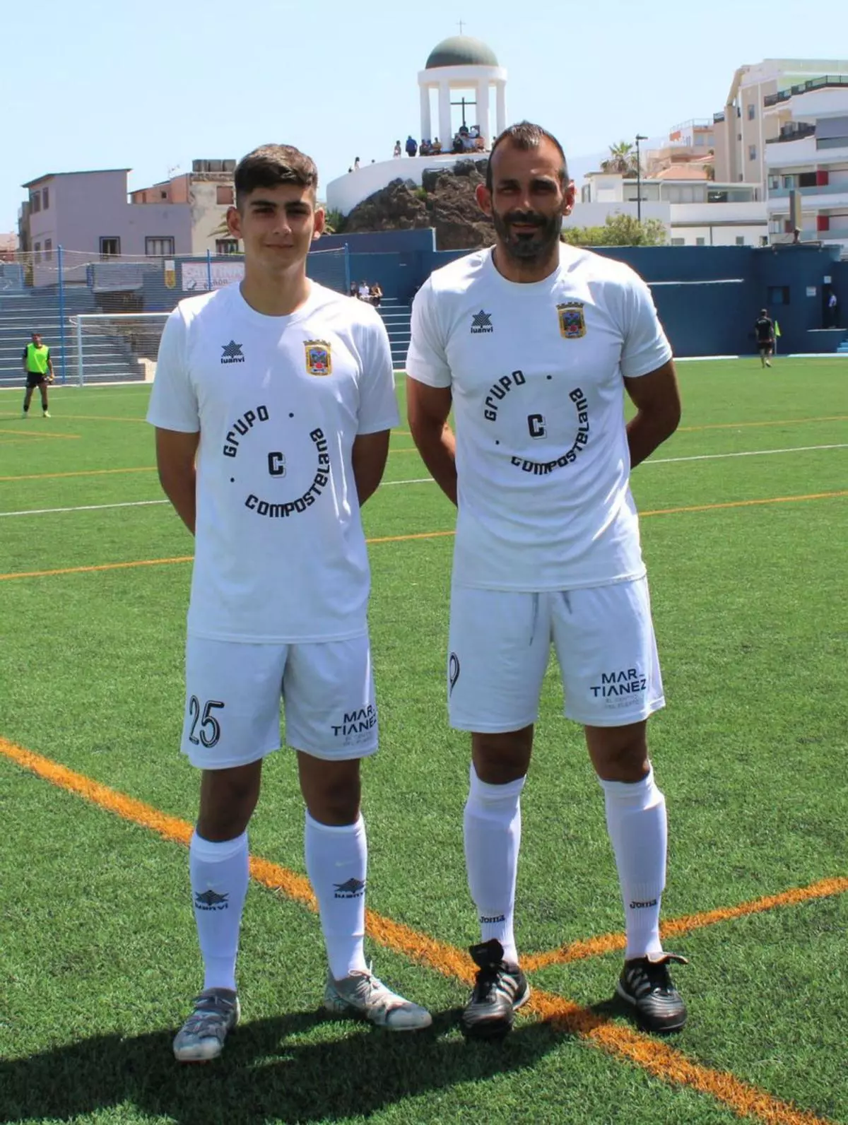 El hijo de una leyenda del CD Tenerife debuta y marca junto a su padre