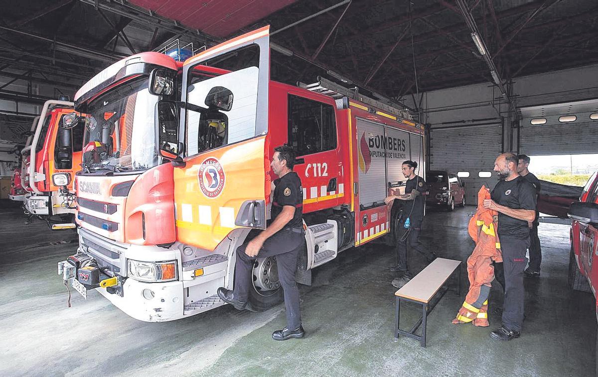 Bomberos del parque de Sagunt.
