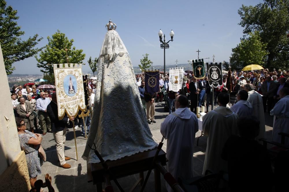 Fiestas del Puchero en Villalegre y rito del beso en la Ermita de la Luz.