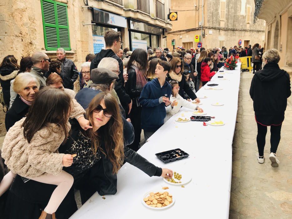 Los Cossiers de Algaida honran al patrón Sant Honorat