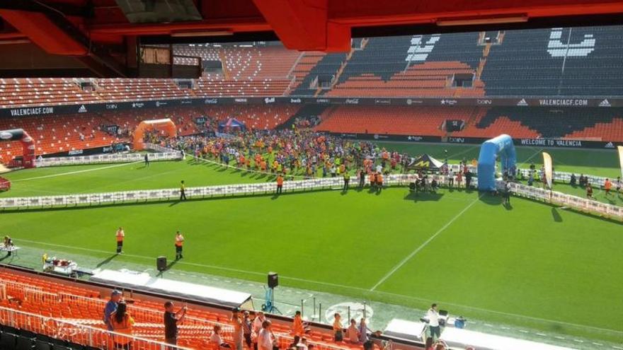 Mestalla recibirá a los corredores de la II Volta a Peu Valencia CF