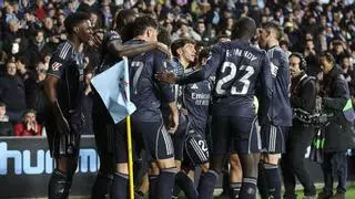 El Real Madrid se libra de milagro en el descuento de una nueva hecatombe