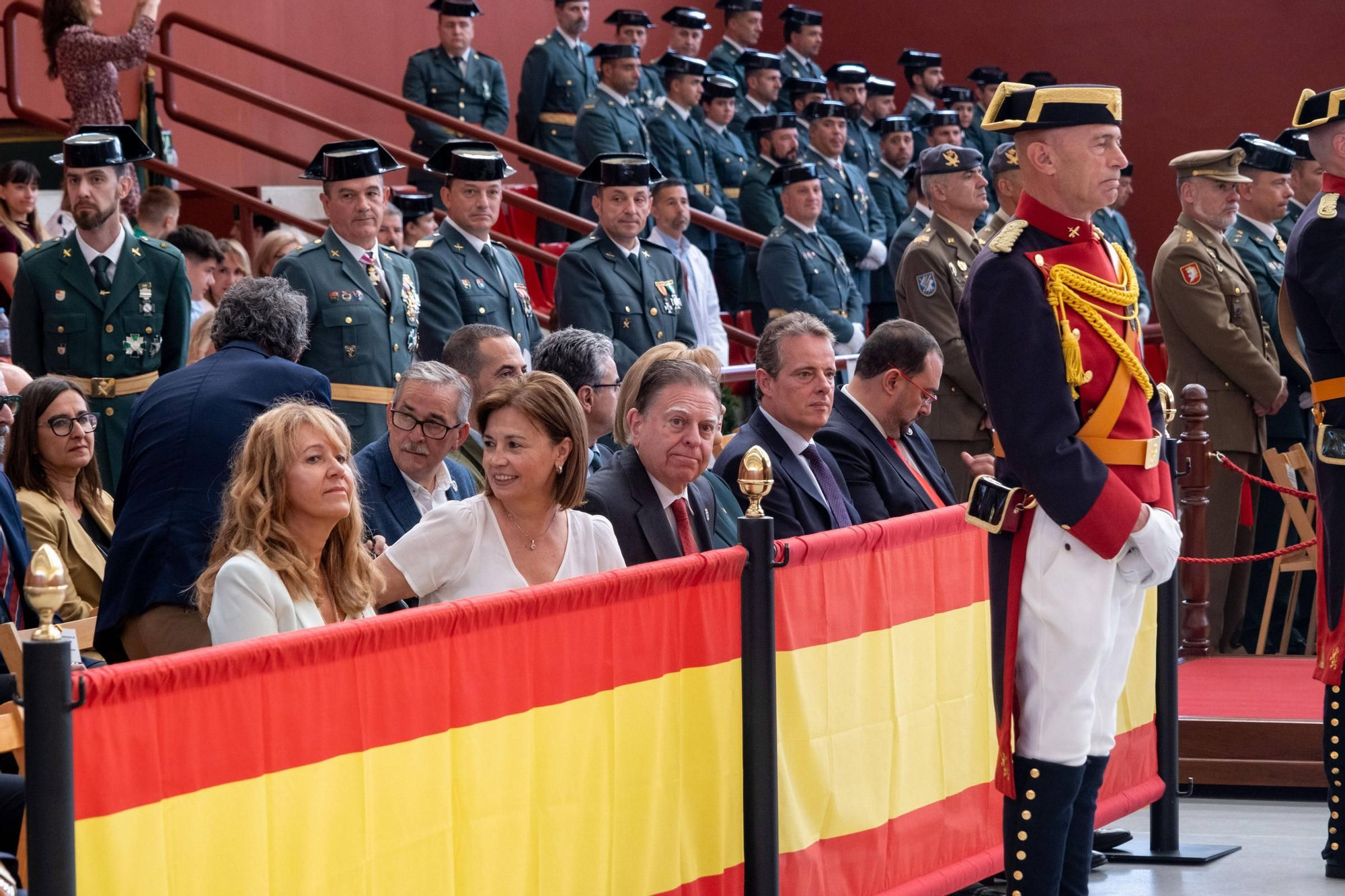 EN IMÁGENES: Así fueron los actos en Oviedo del 179 aniversario de la Guardia Civil