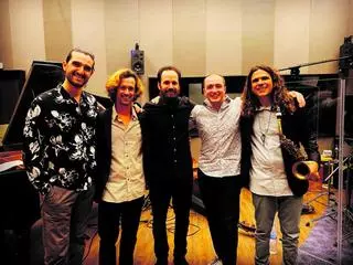 «La música tradicional és tan potent que la pots versionar sense perdre l’essència»