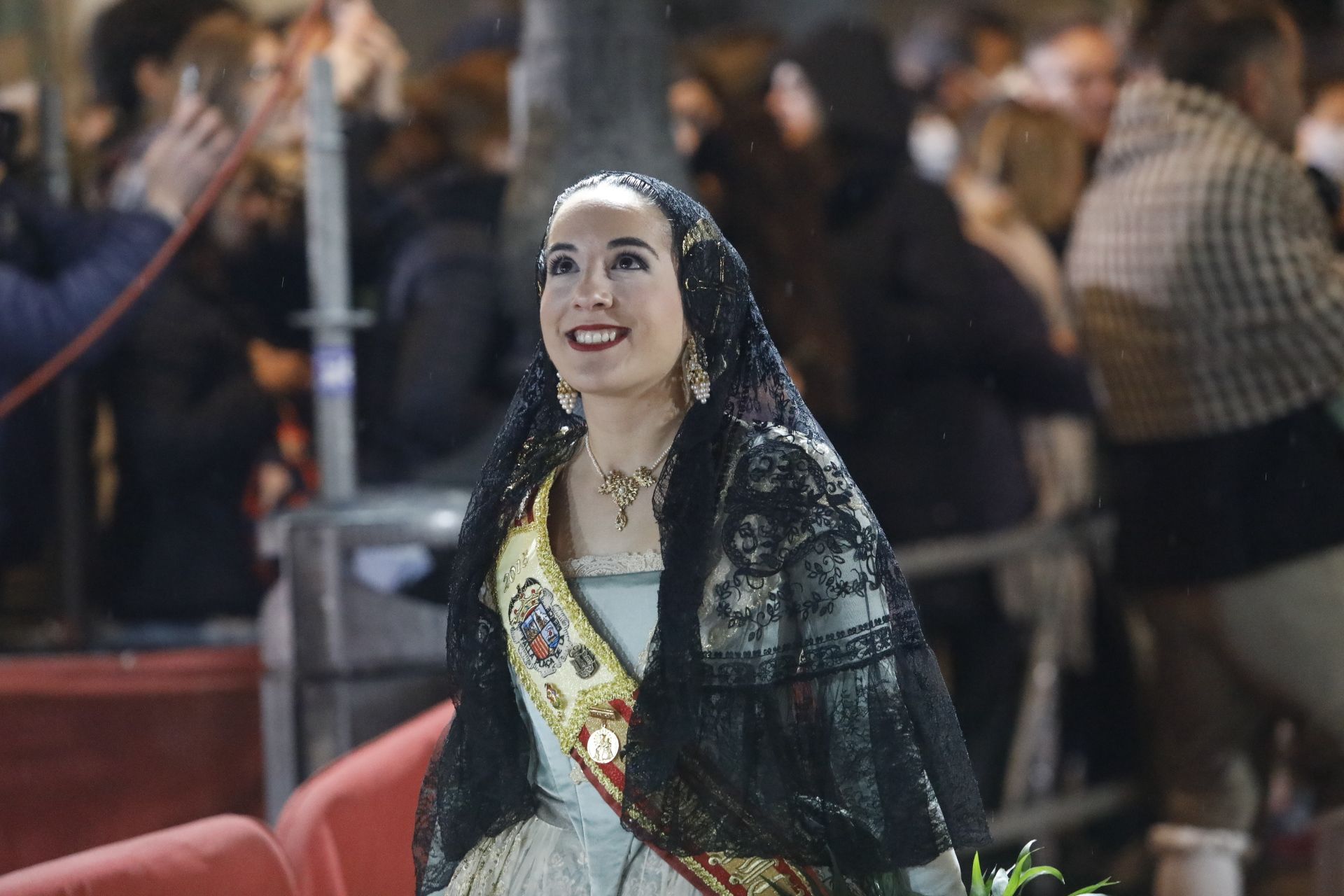 Búscate en el primer día de ofrenda por la calle Quart (entre las 20:00 a las 21:00 horas)