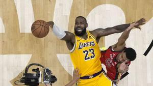 LeBron, el rei que no es desgasta