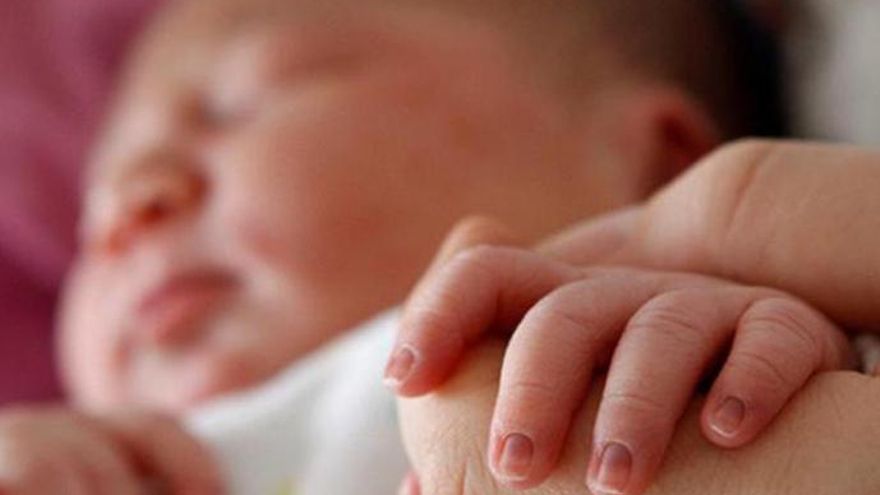 Un Bebe Al Borde De La Muerte Al Contraer Herpes Por Los Besos Que Le Dieron En Su Bautizo El Dia Un Bebe Al Borde De La Muerte Al Contraer Herpes Por Los Besos Que Le Dieron En Su Bautizo El Dia