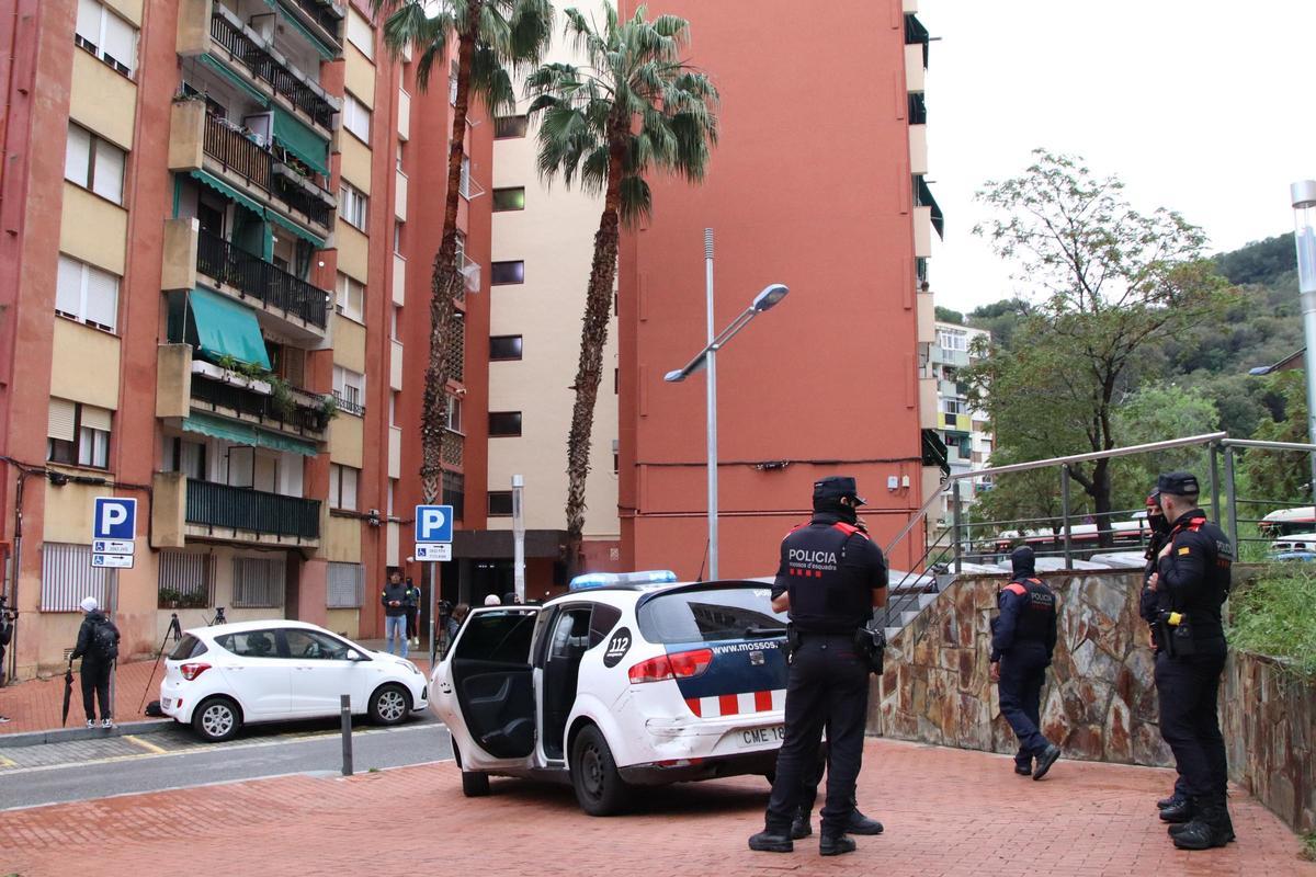 Detención en Ciutat Meridiana, Barcelona, de varios miembros de una banda latina, acusados de tráfico de drogas, robos y lesiones